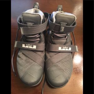 LeBron Soldier 9 Cool Grey - Size 11